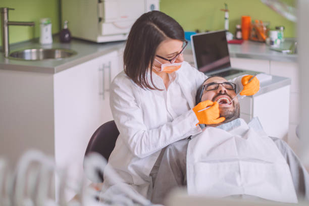 Best Cracked Tooth Emergency Dentist  in Westchase, FL